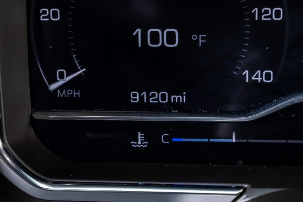 2025 GMC Sierra 1500 AT4X — photo 17 of 38