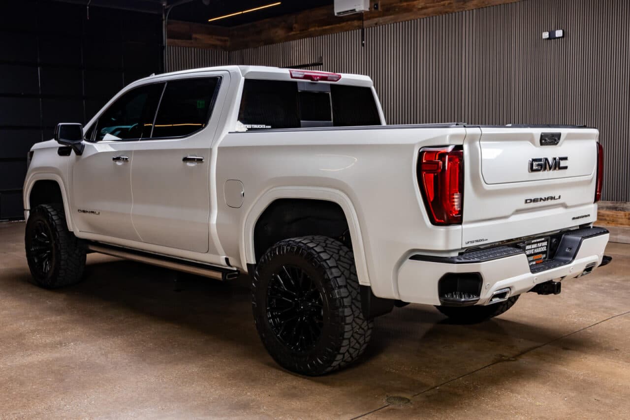 2024 GMC Sierra 1500 Denali Ultimate — photo 5 of 40