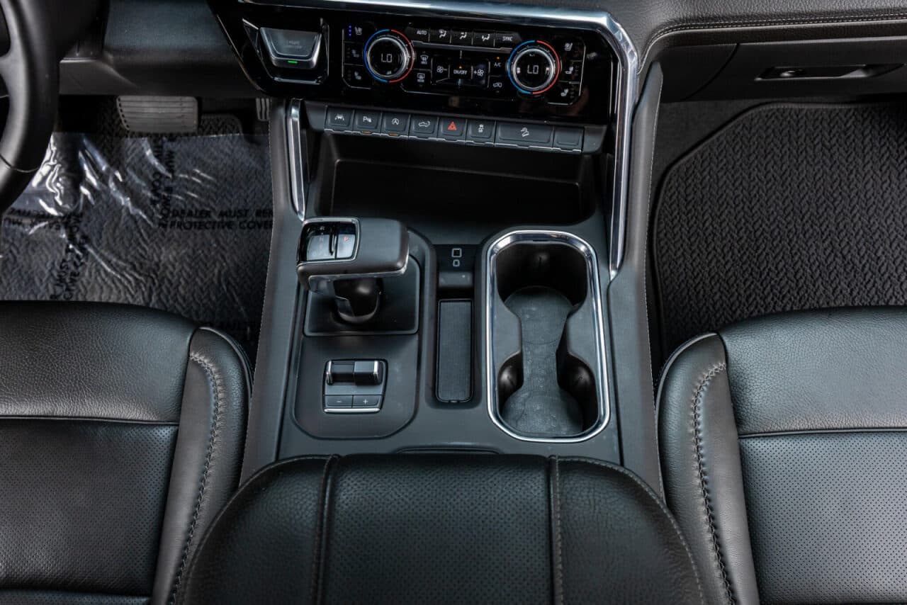 2025 GMC Sierra 1500 Denali — photo 26 of 40