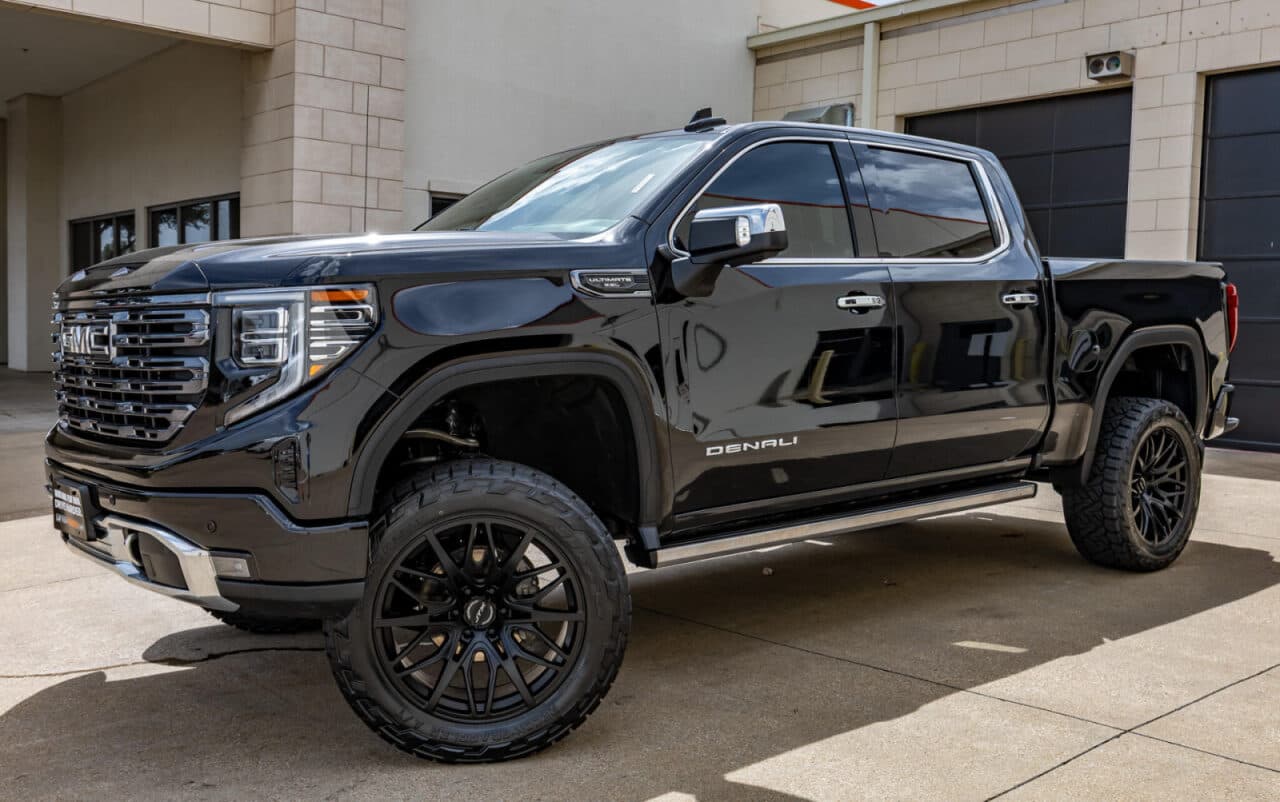 2025 GMC Sierra 1500 Denali Ultimate — photo 3 of 40