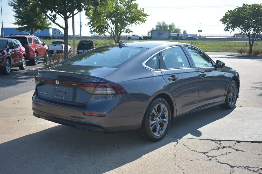2023 Honda Accord EX FWD — photo 4 of 23