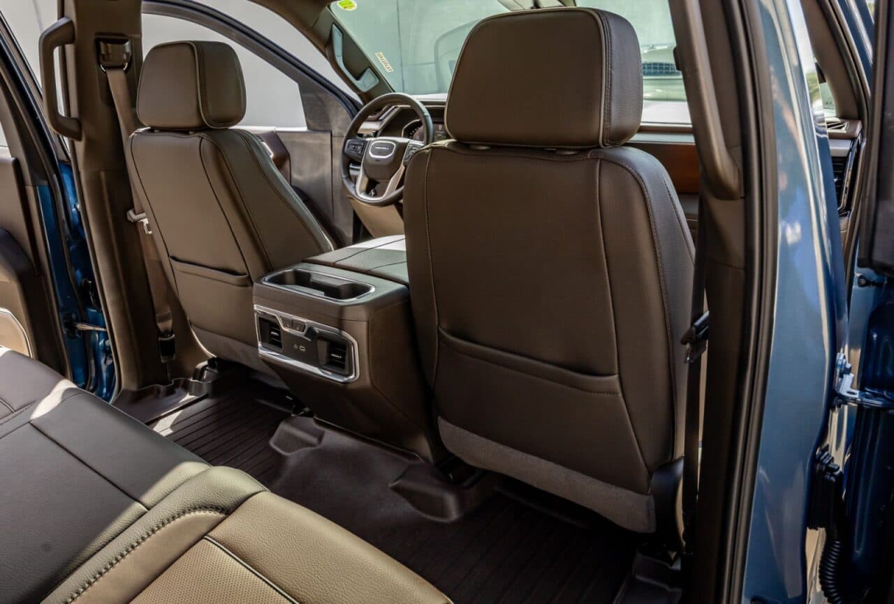 2025 GMC Sierra 1500 Denali — photo 31 of 40