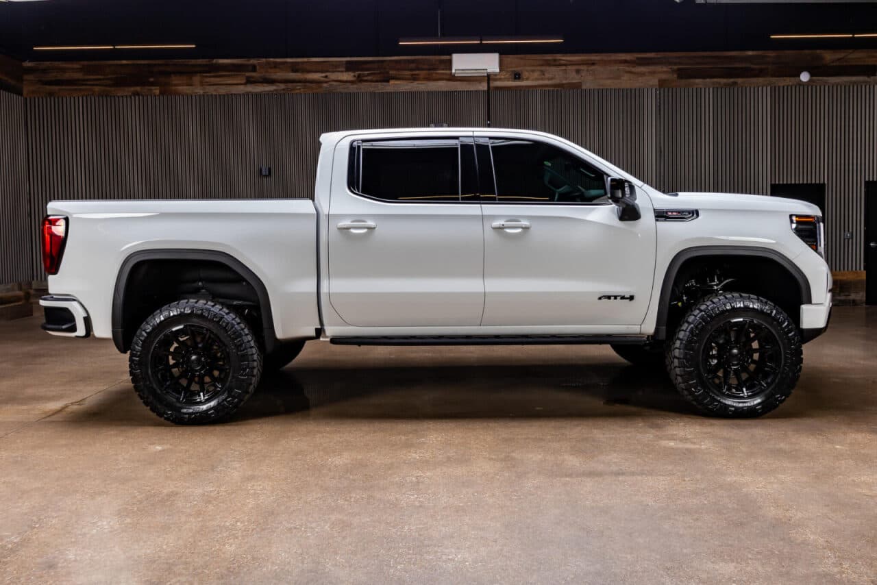 2026 GMC Sierra 1500 AT4 — photo 9 of 37