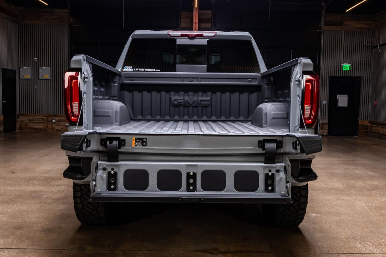 2025 GMC Sierra 1500 Denali — photo 7 of 40