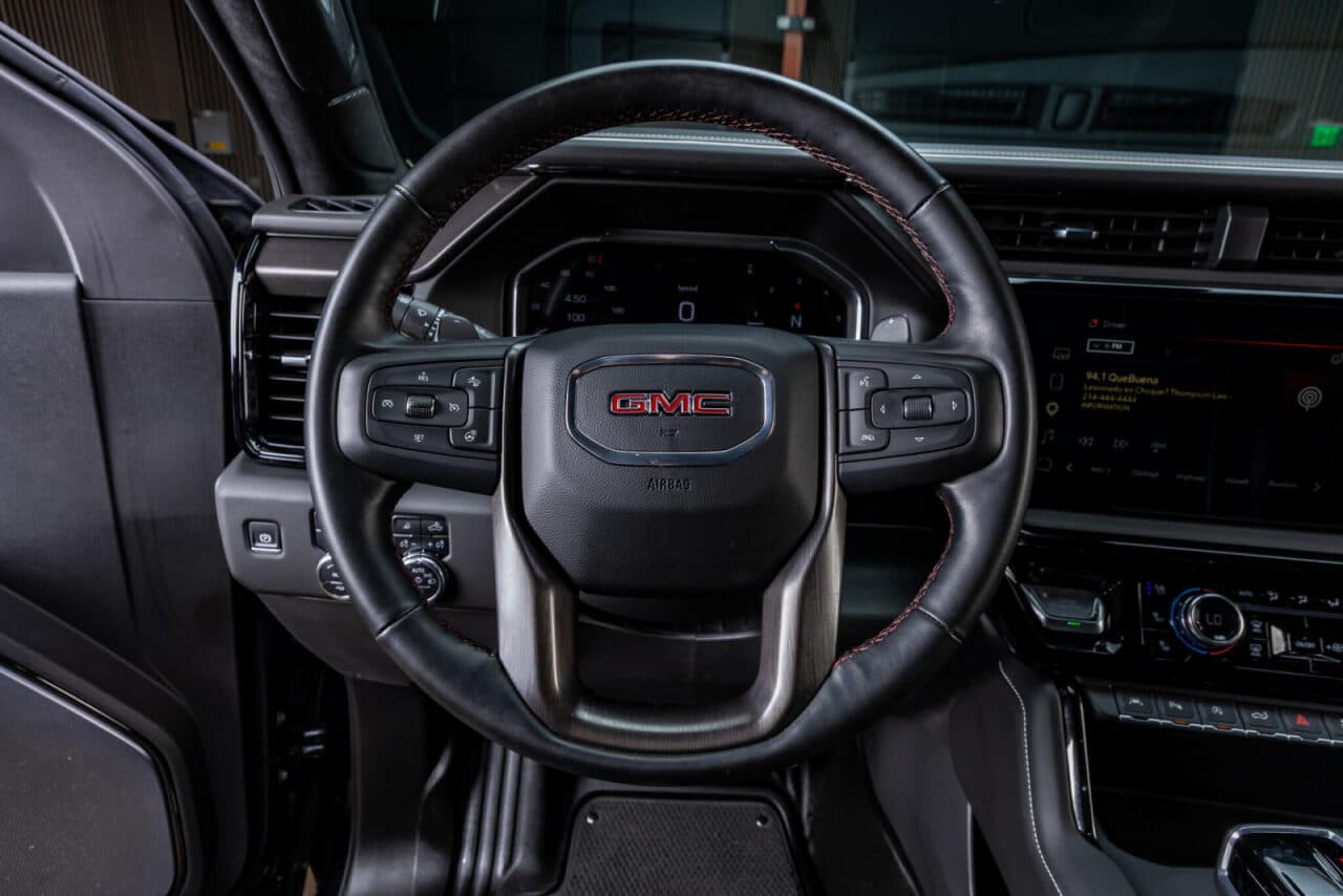 2025 GMC Sierra 1500 AT4X — photo 15 of 38