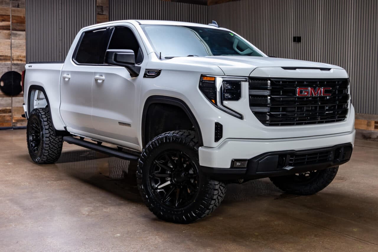 2026 GMC Sierra 1500 Elevation — photo 1 of 36