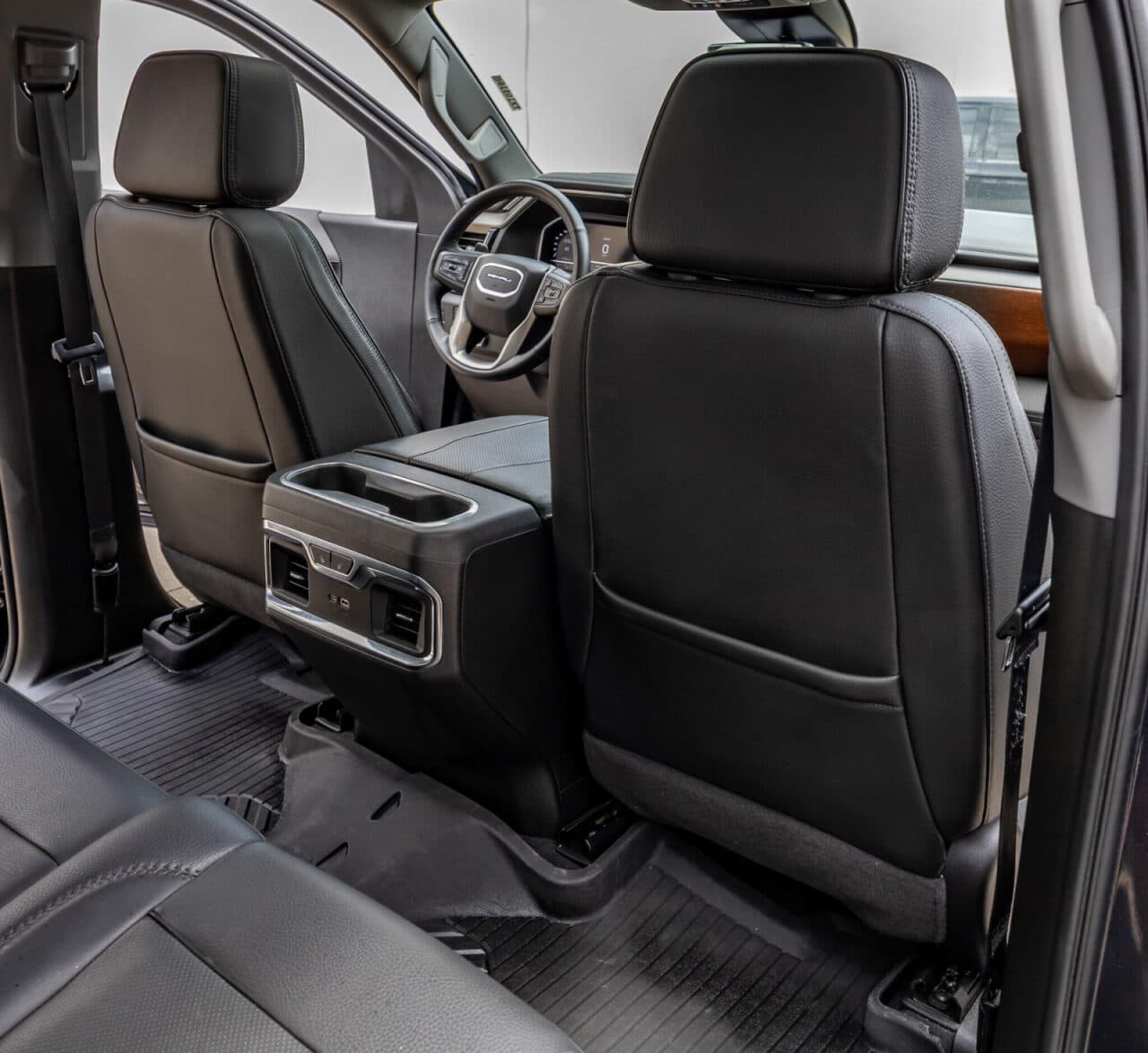 2024 GMC Sierra 1500 Denali — photo 31 of 40