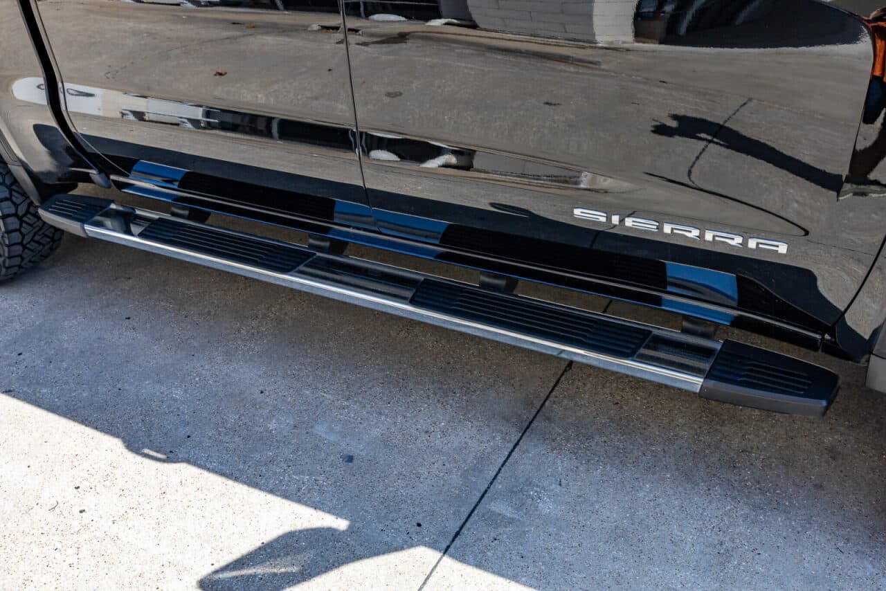 2025 GMC Sierra 1500 SLT — photo 11 of 40