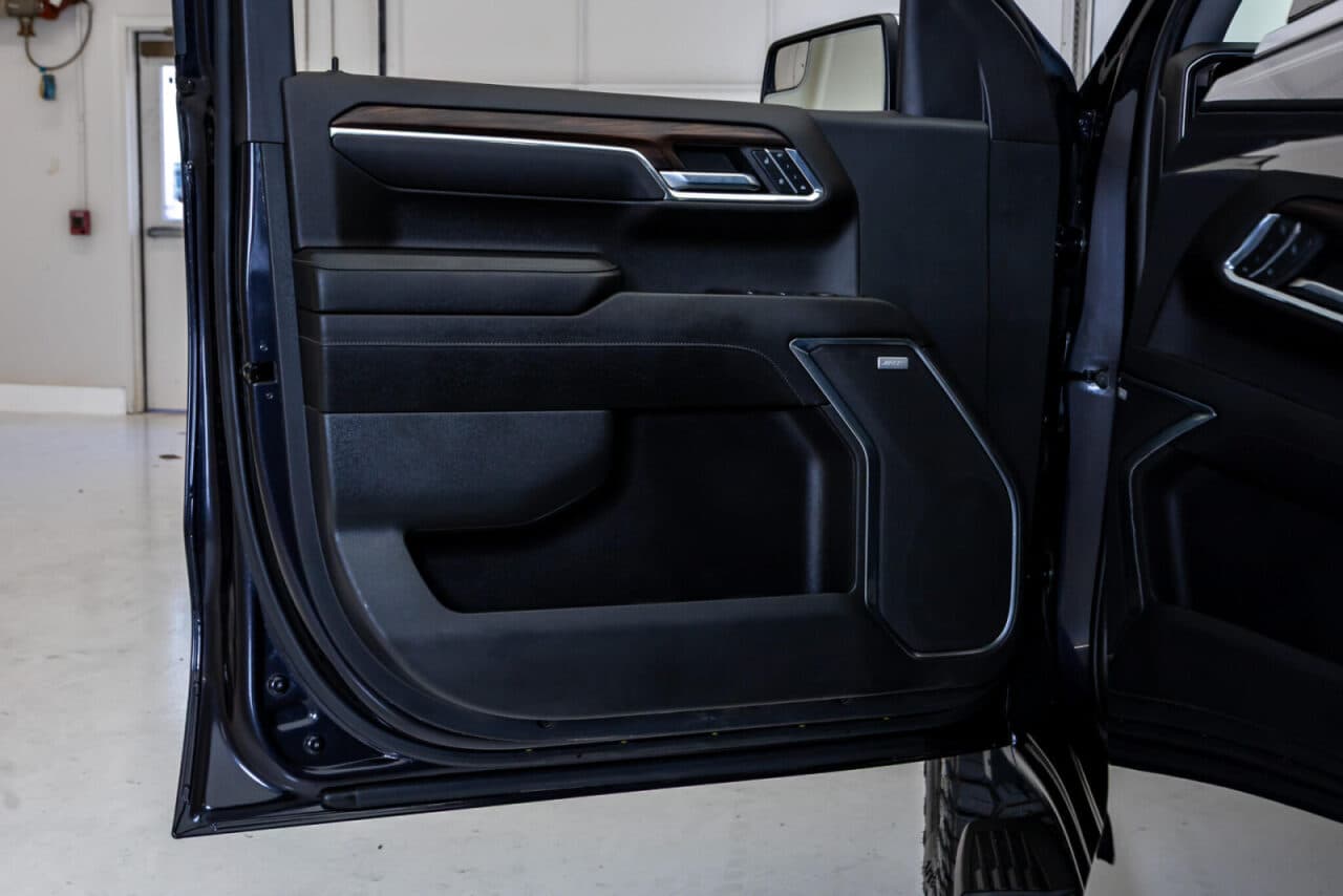 2023 GMC Sierra 1500 SLT — photo 31 of 36