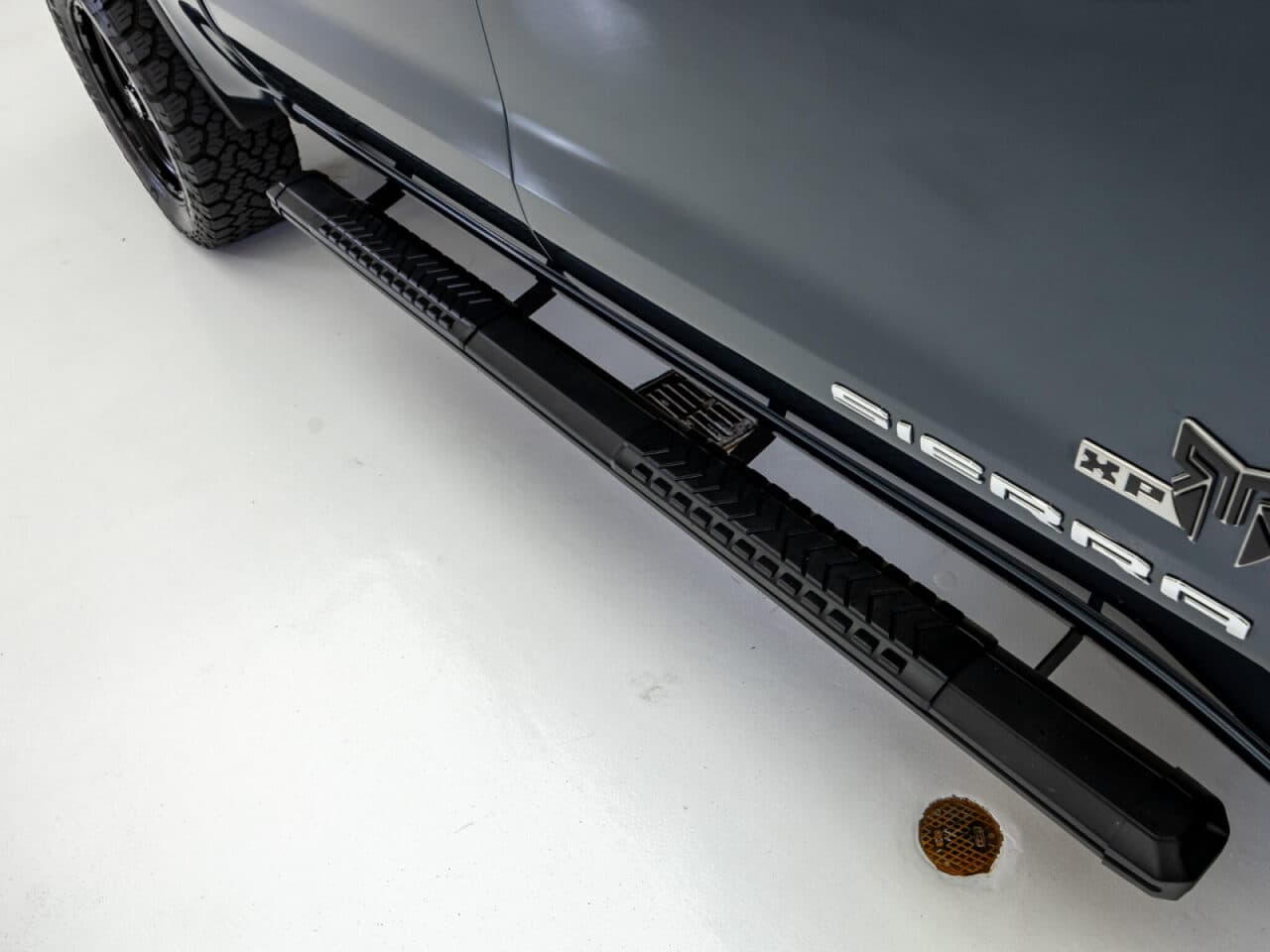 2020 GMC Sierra 1500 SLT — photo 11 of 38