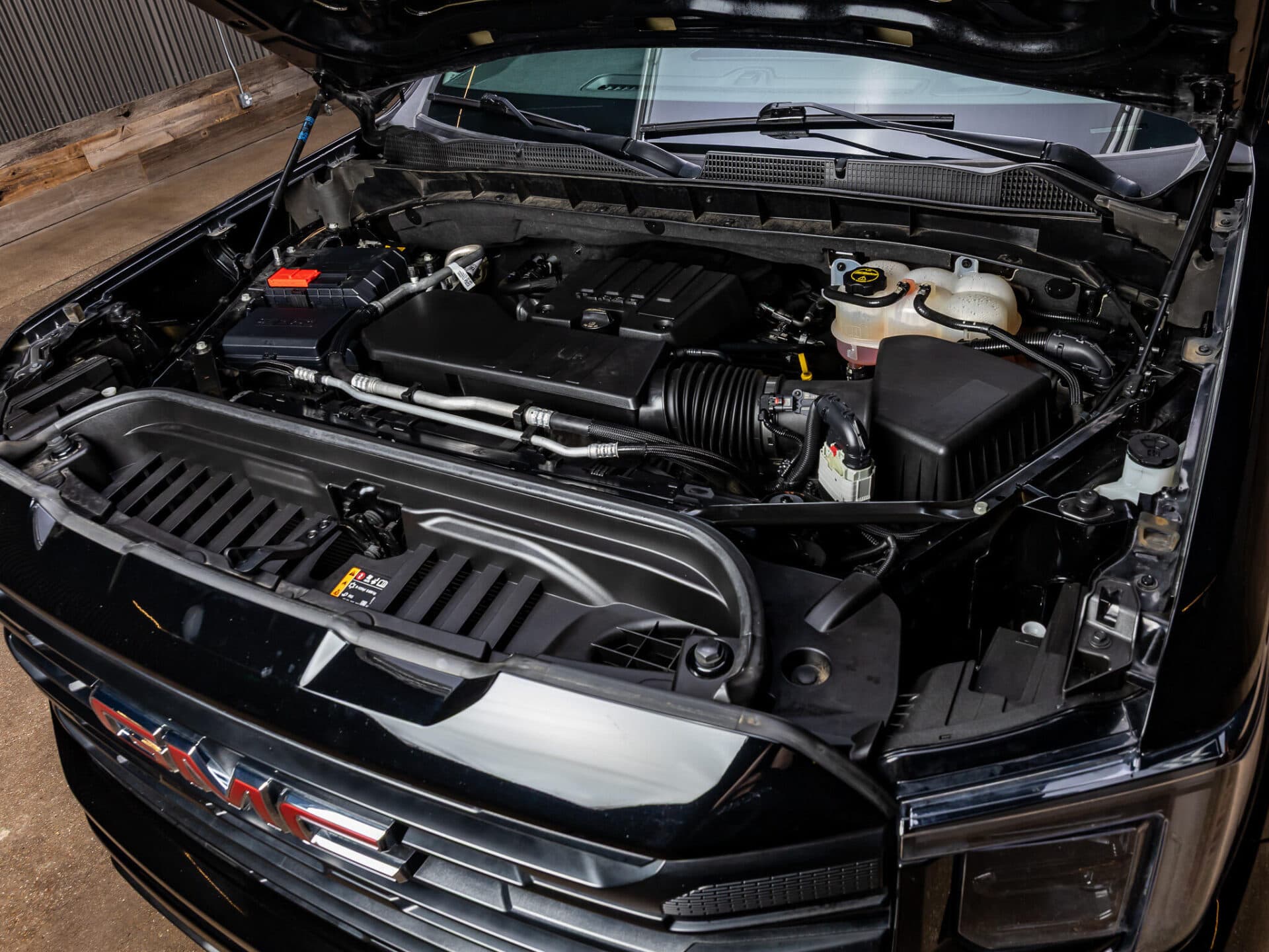 2025 GMC Sierra 1500 Pro — photo 36 of 37