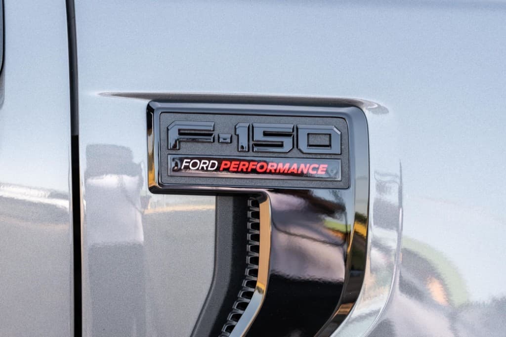 2024 Ford F-150 XL Regular Cab 4x4 — photo 17 of 36