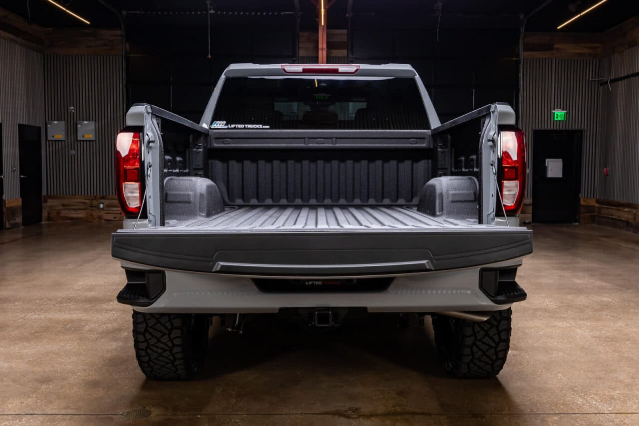 2025 GMC Sierra 1500 Pro — photo 7 of 38