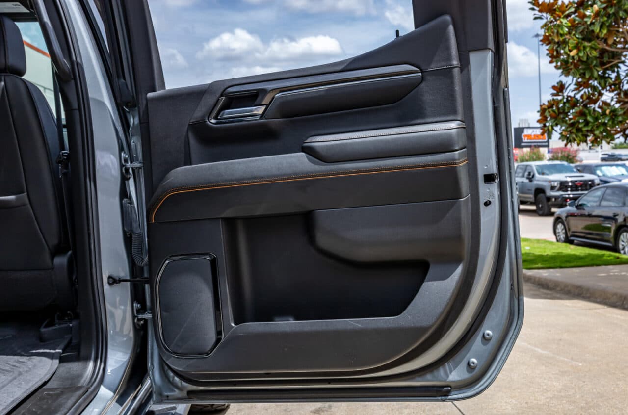2024 GMC Sierra 1500 AT4 — photo 38 of 40