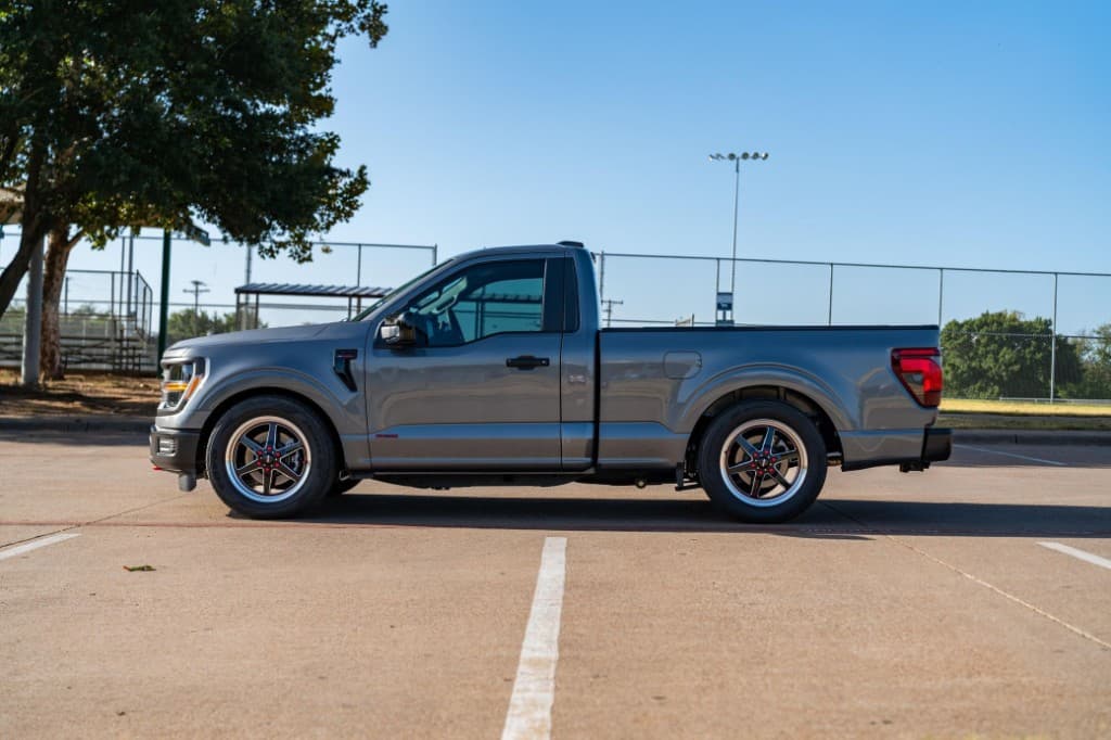 2024 Ford F-150 XL Regular Cab 4x4 — photo 6 of 36
