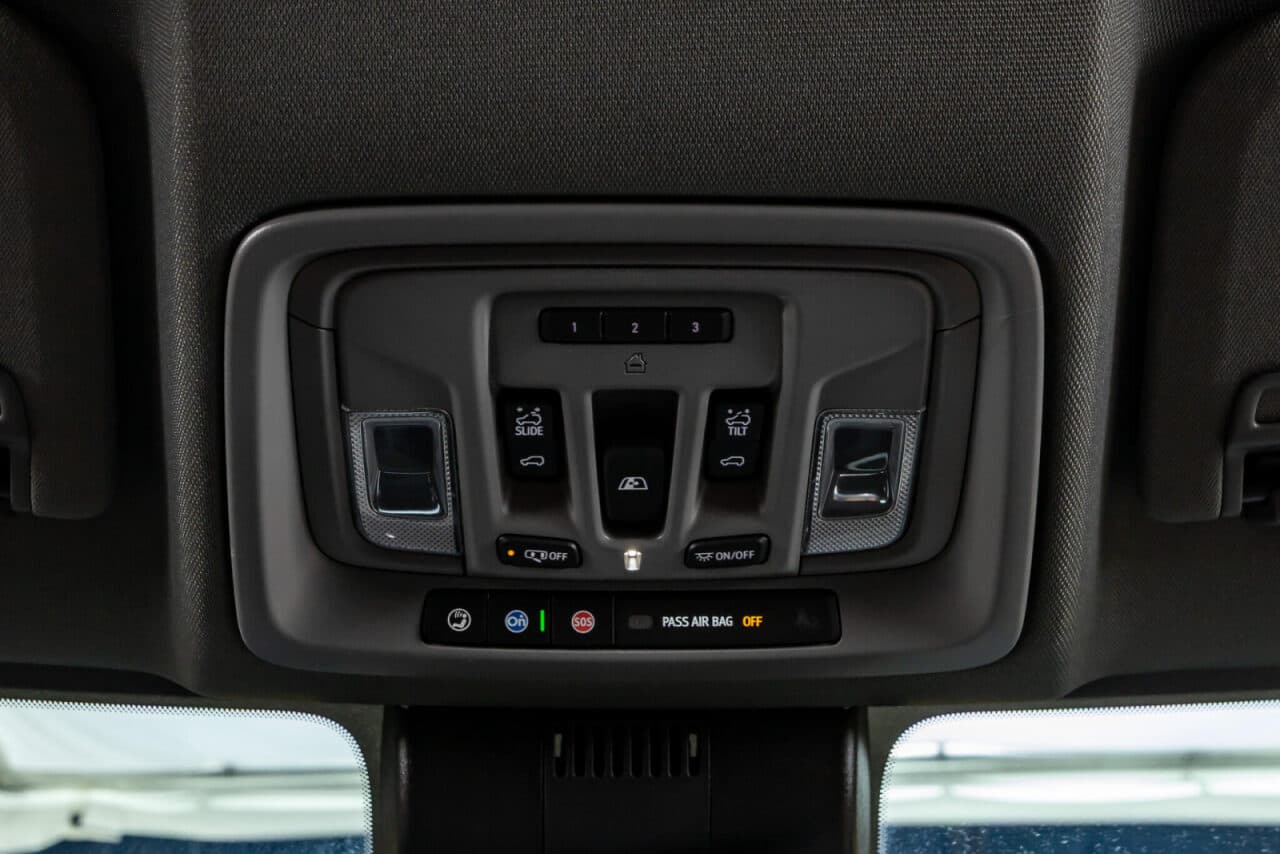 2026 GMC Sierra 1500 Denali — photo 25 of 38