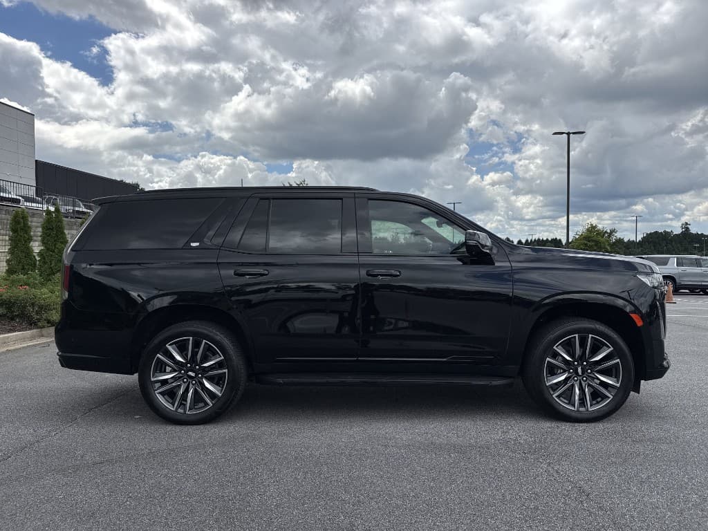 2021 Cadillac Escalade Sport — photo 3 of 32