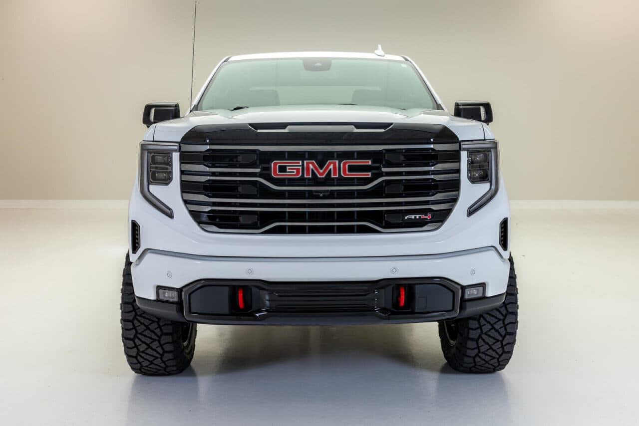 2026 GMC Sierra 1500 AT4 — photo 2 of 36
