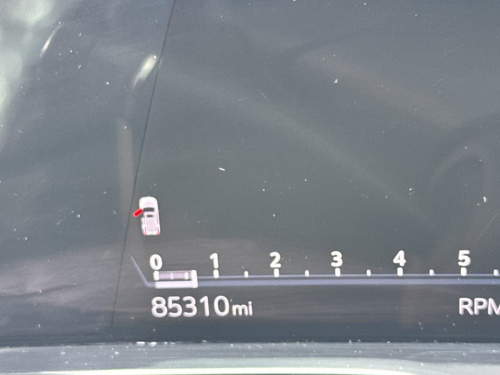 2021 Cadillac Escalade Sport — photo 14 of 32