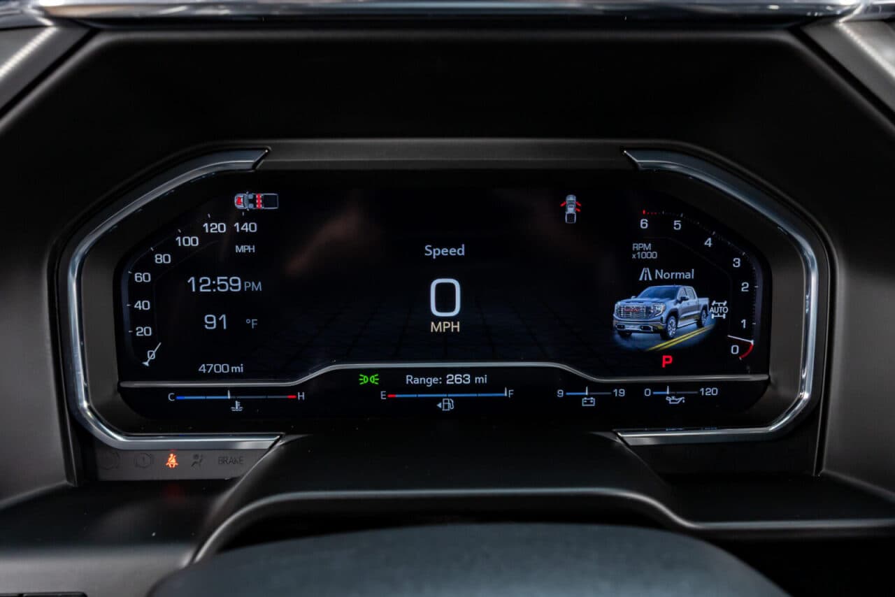 2025 GMC Sierra 1500 Denali — photo 18 of 40