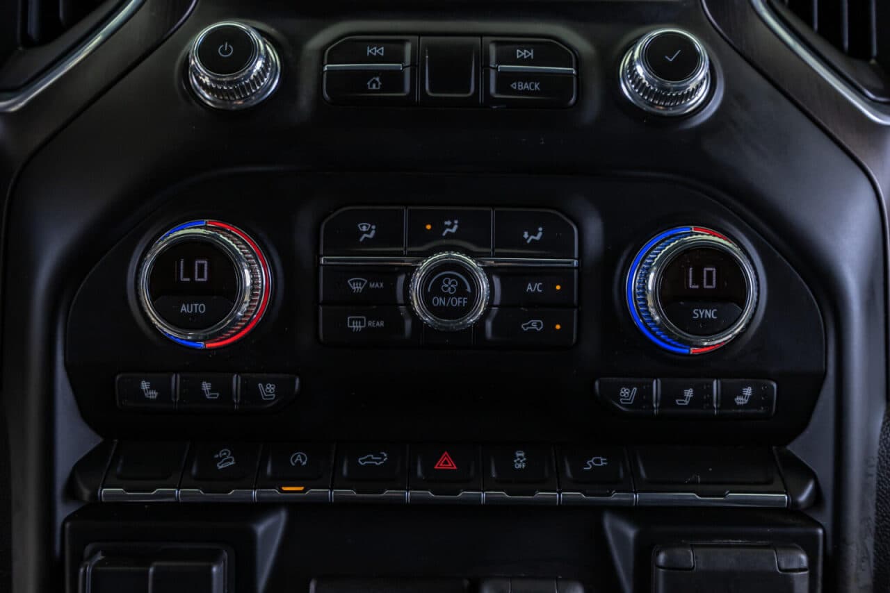 2019 GMC Sierra 1500 AT4 — photo 23 of 37