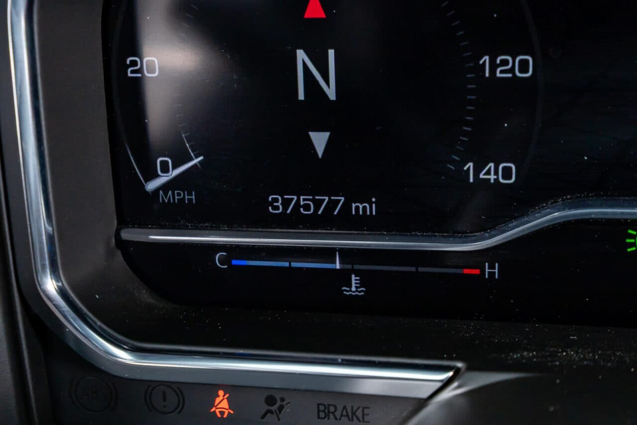 2025 GMC Sierra 1500 Denali — photo 18 of 39