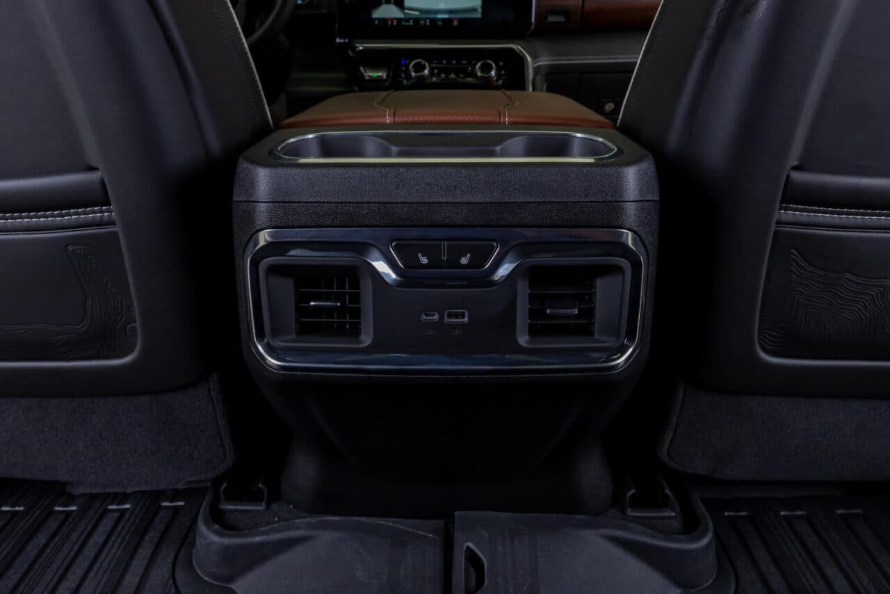 2025 GMC Sierra 1500 Denali Ultimate — photo 30 of 38