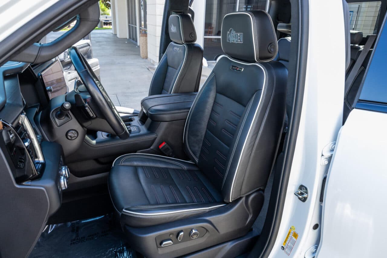 2024 GMC Sierra 1500 AT4X — photo 28 of 40