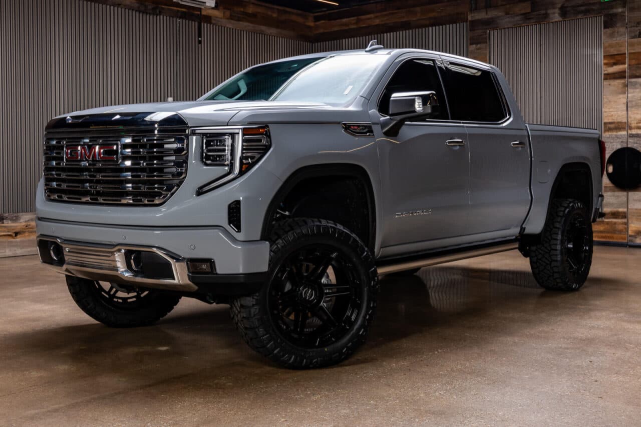 2025 GMC Sierra 1500 Denali — photo 3 of 40