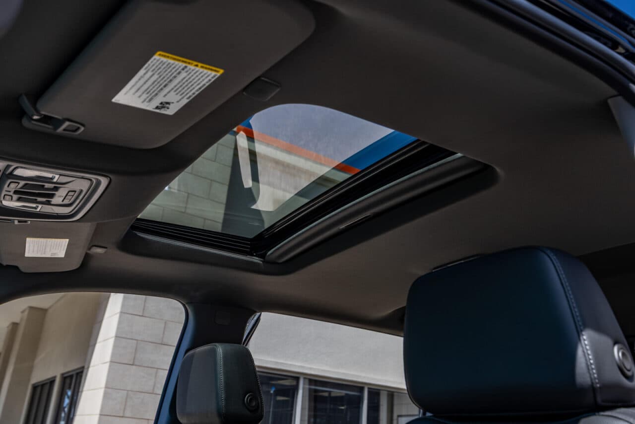 2025 GMC Sierra 1500 SLT — photo 29 of 40