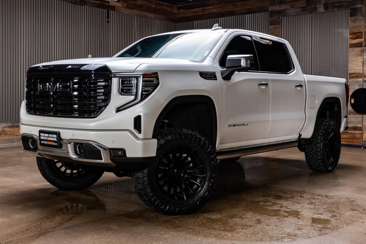 2024 GMC Sierra 1500 Denali Ultimate — photo 3 of 40
