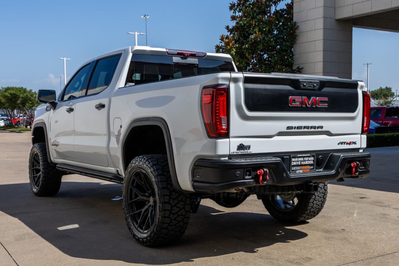 2024 GMC Sierra 1500 AT4X — photo 5 of 40