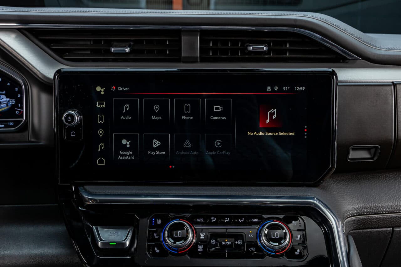 2025 GMC Sierra 1500 Denali — photo 23 of 40