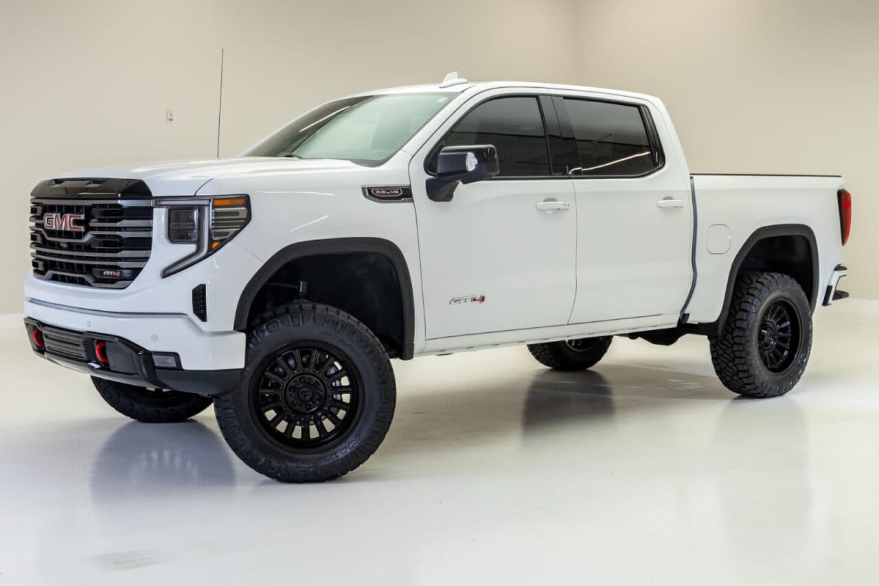 2026 GMC Sierra 1500 AT4 — photo 3 of 36
