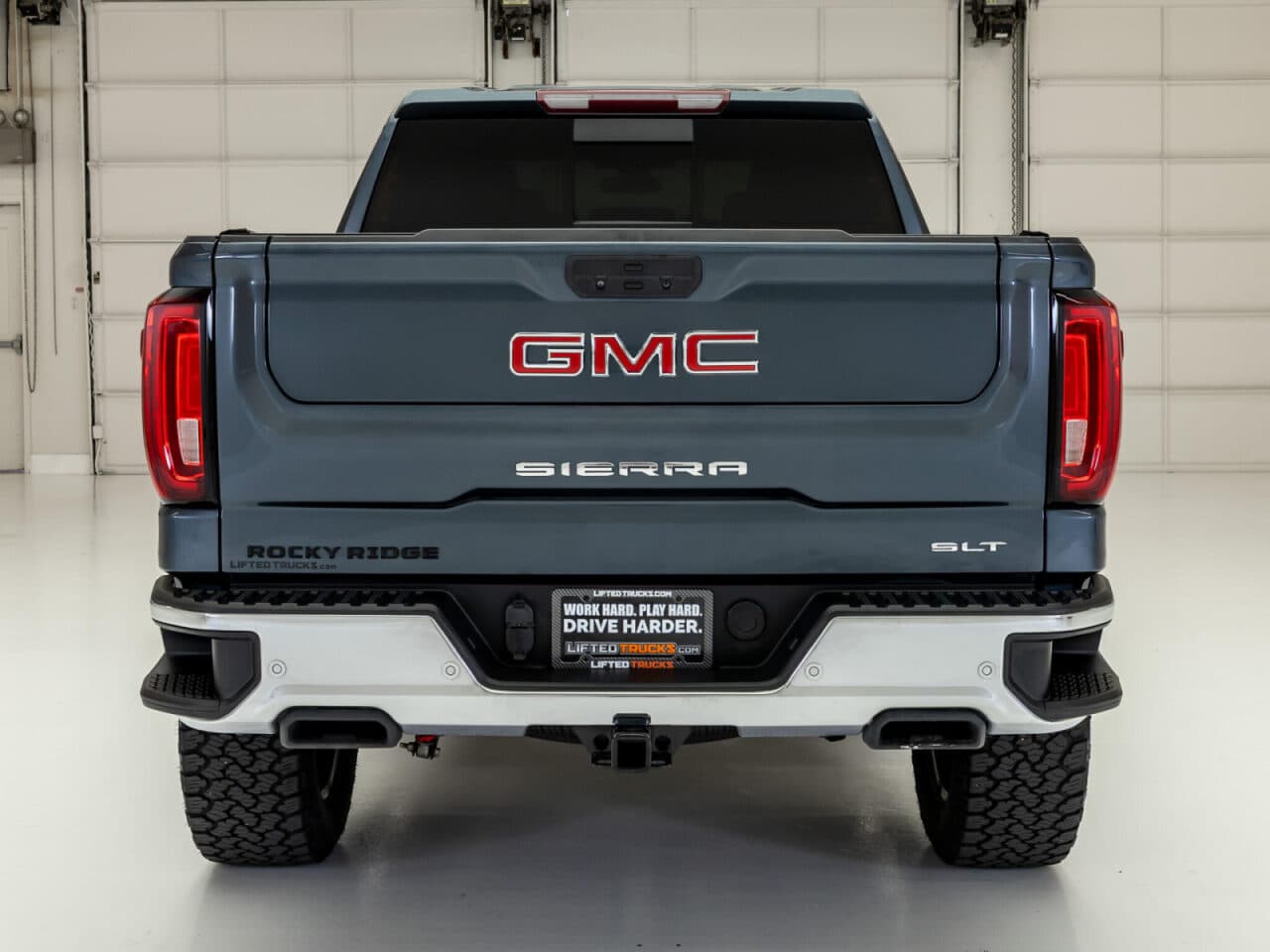 2020 GMC Sierra 1500 SLT — photo 6 of 38