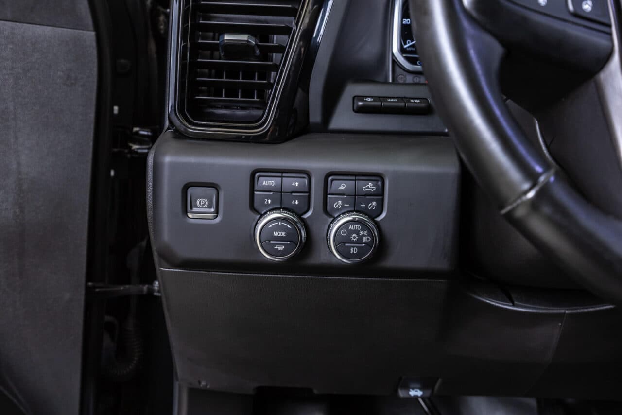 2024 GMC Sierra 1500 AT4 — photo 20 of 40