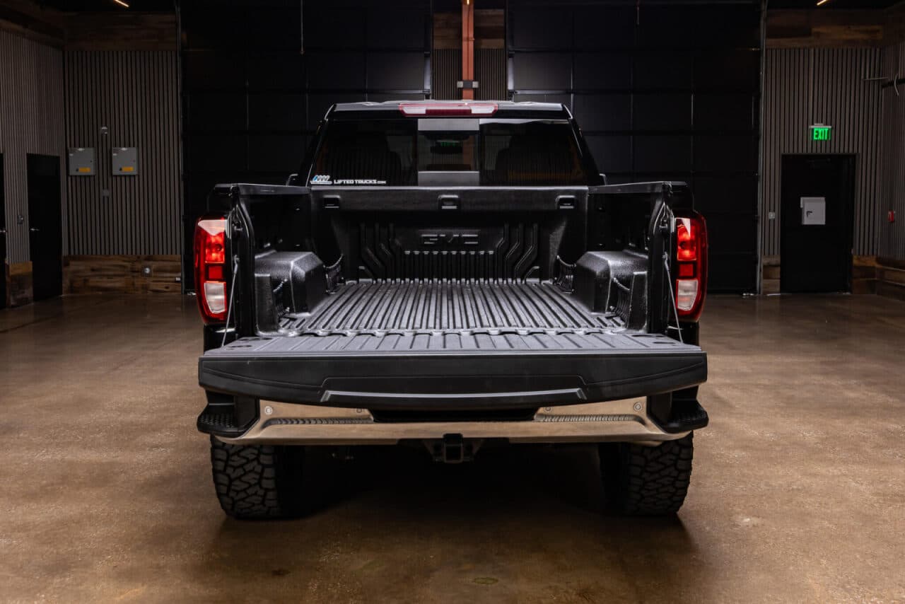 2024 GMC Sierra 1500 SLE — photo 7 of 35