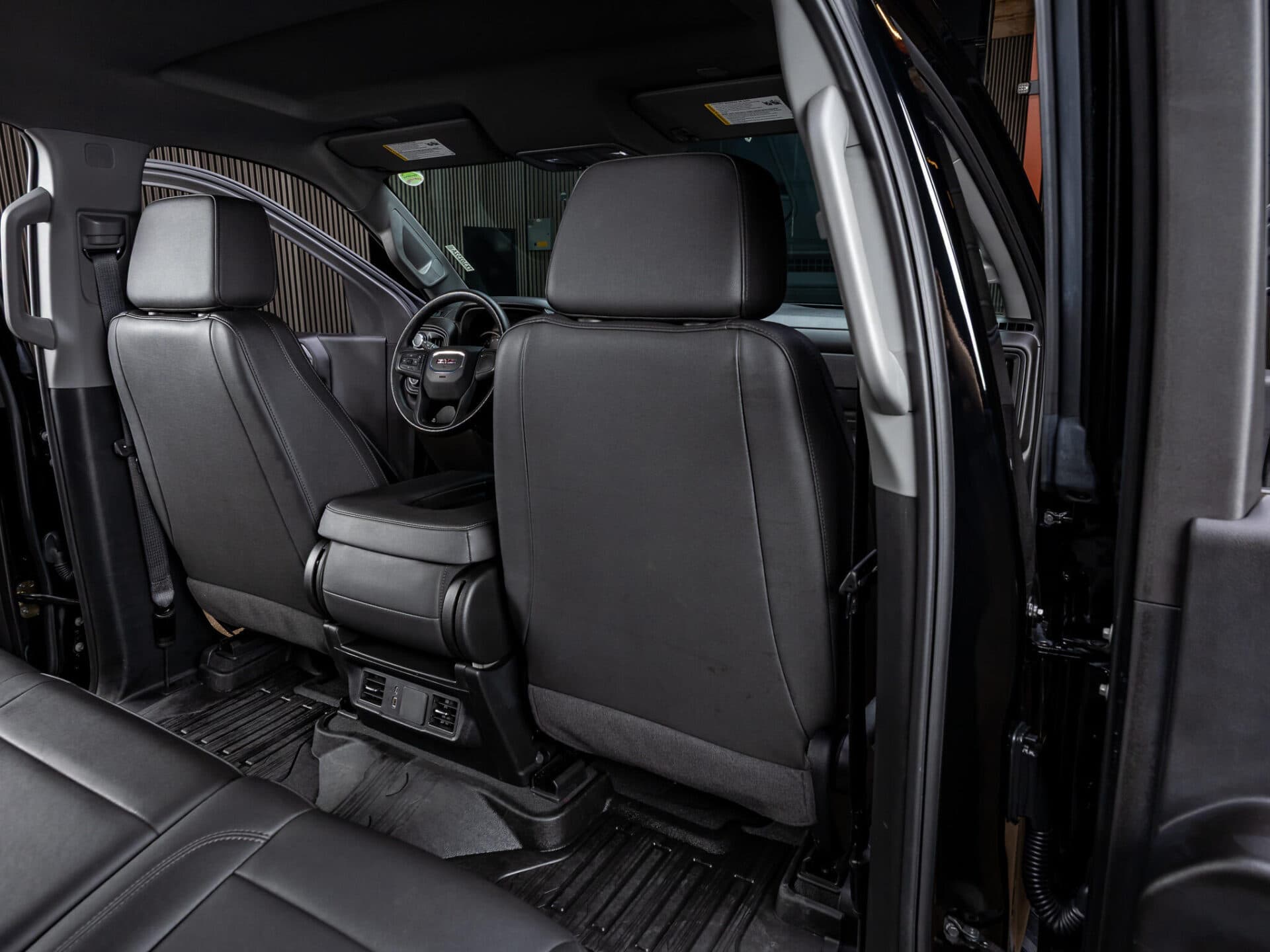 2025 GMC Sierra 1500 Pro — photo 28 of 37