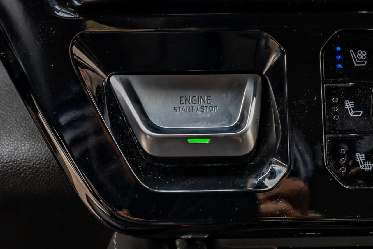 2024 GMC Sierra 1500 Denali — photo 21 of 40