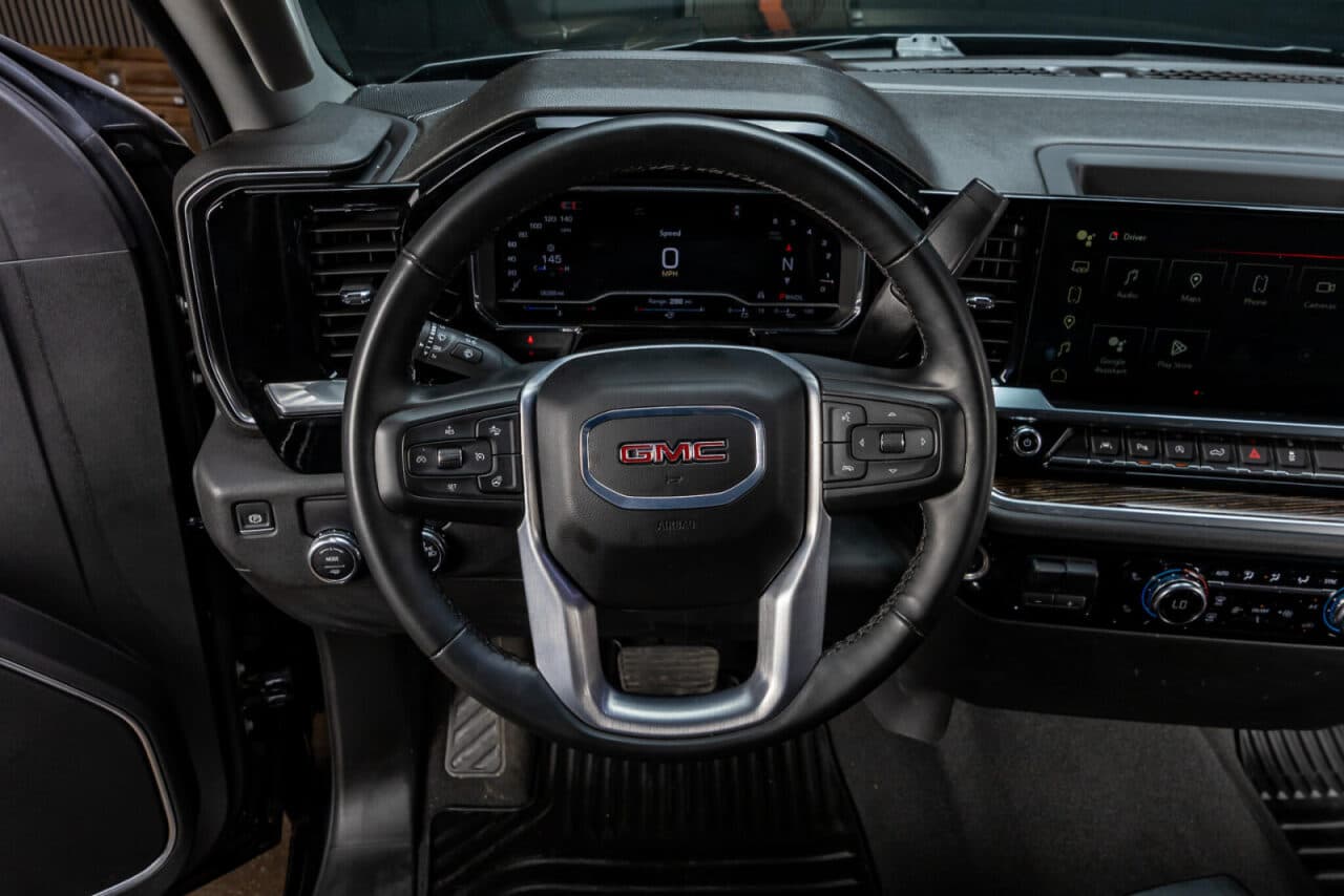 2024 GMC Sierra 1500 SLE — photo 15 of 35