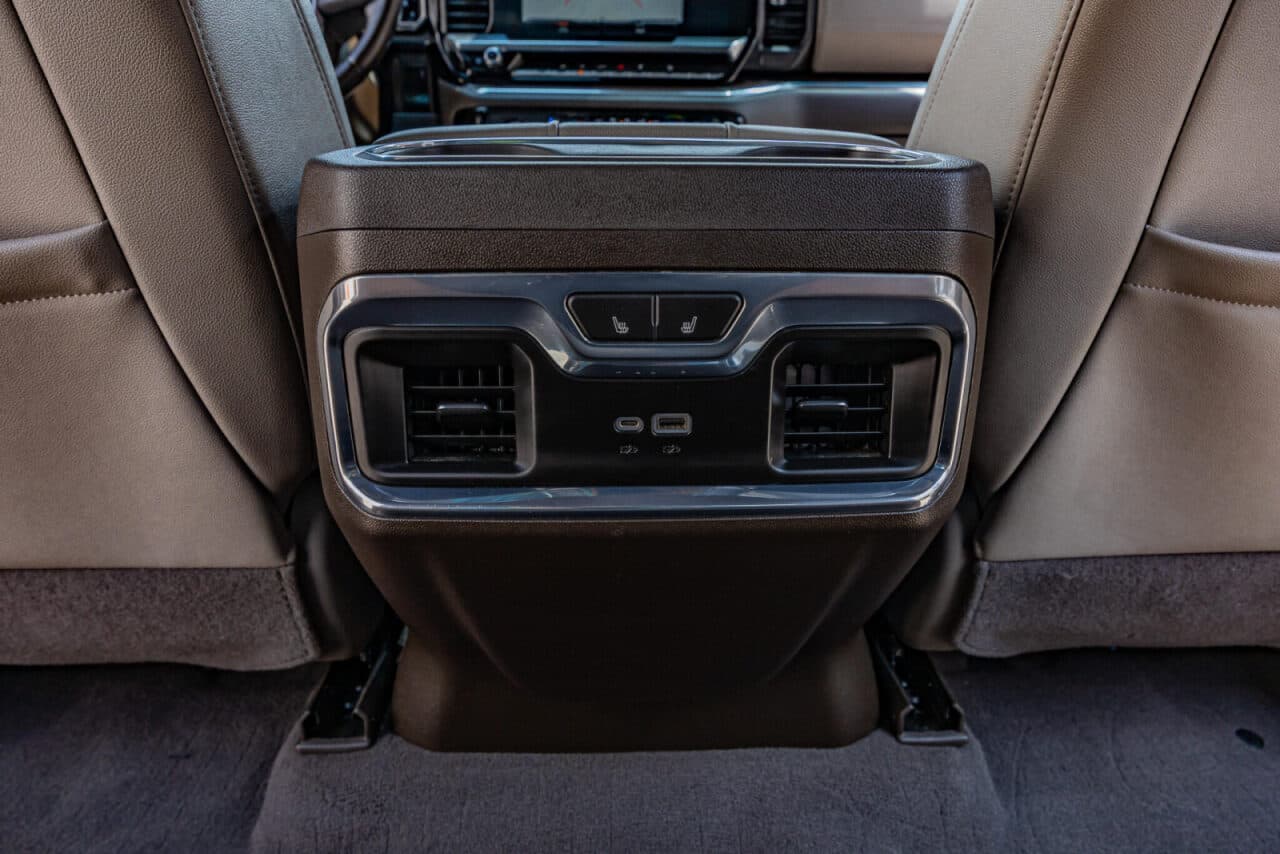 2023 GMC Sierra 1500 SLT — photo 31 of 39