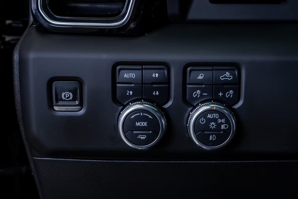 2026 GMC Sierra 1500 Denali Ultimate — photo 14 of 36