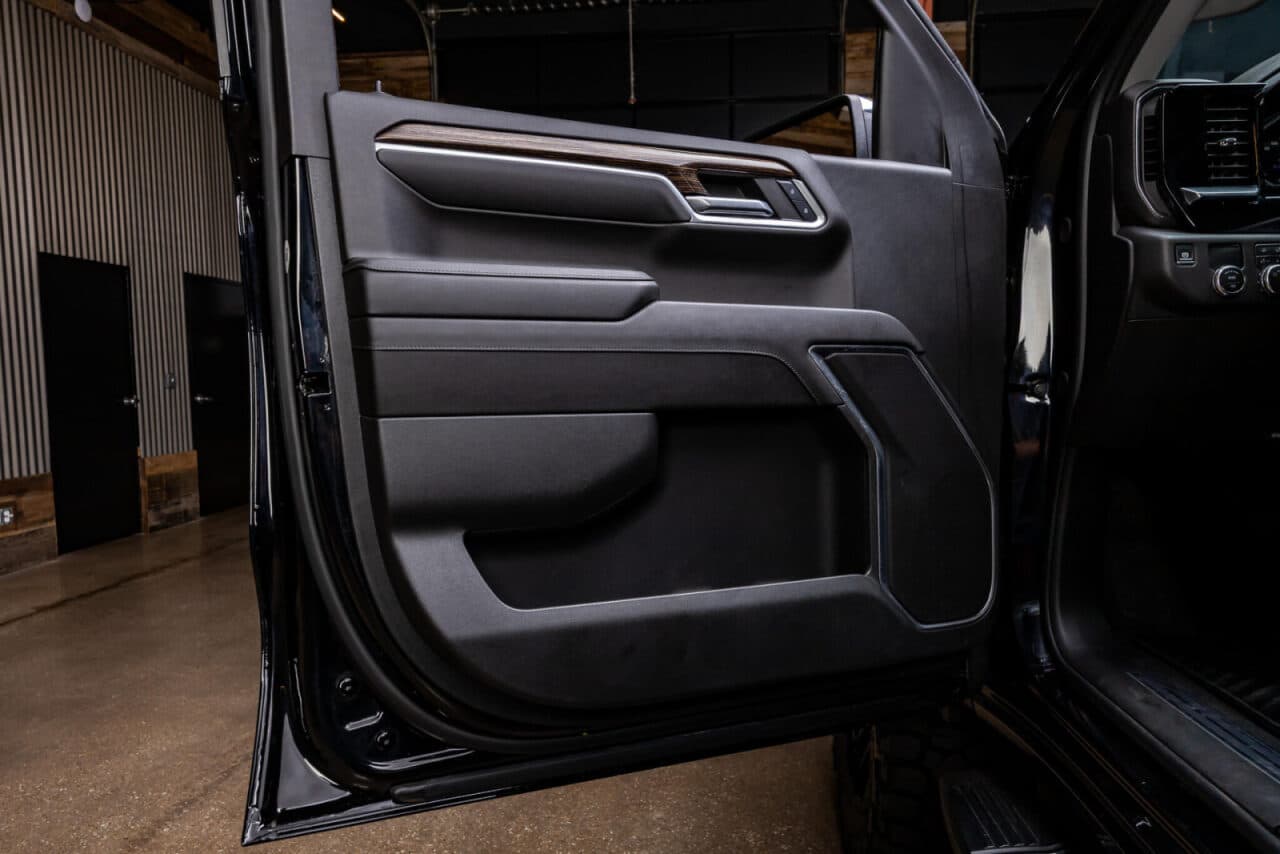 2024 GMC Sierra 1500 SLE — photo 30 of 35