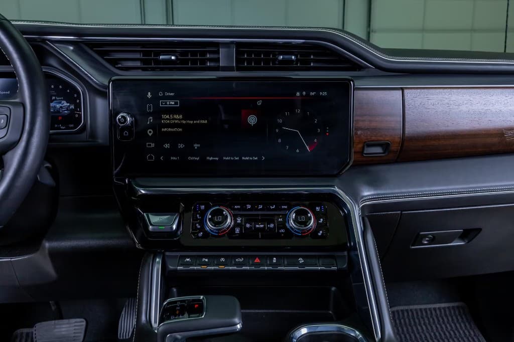 2026 GMC Sierra 1500 Denali Ultimate — photo 16 of 36
