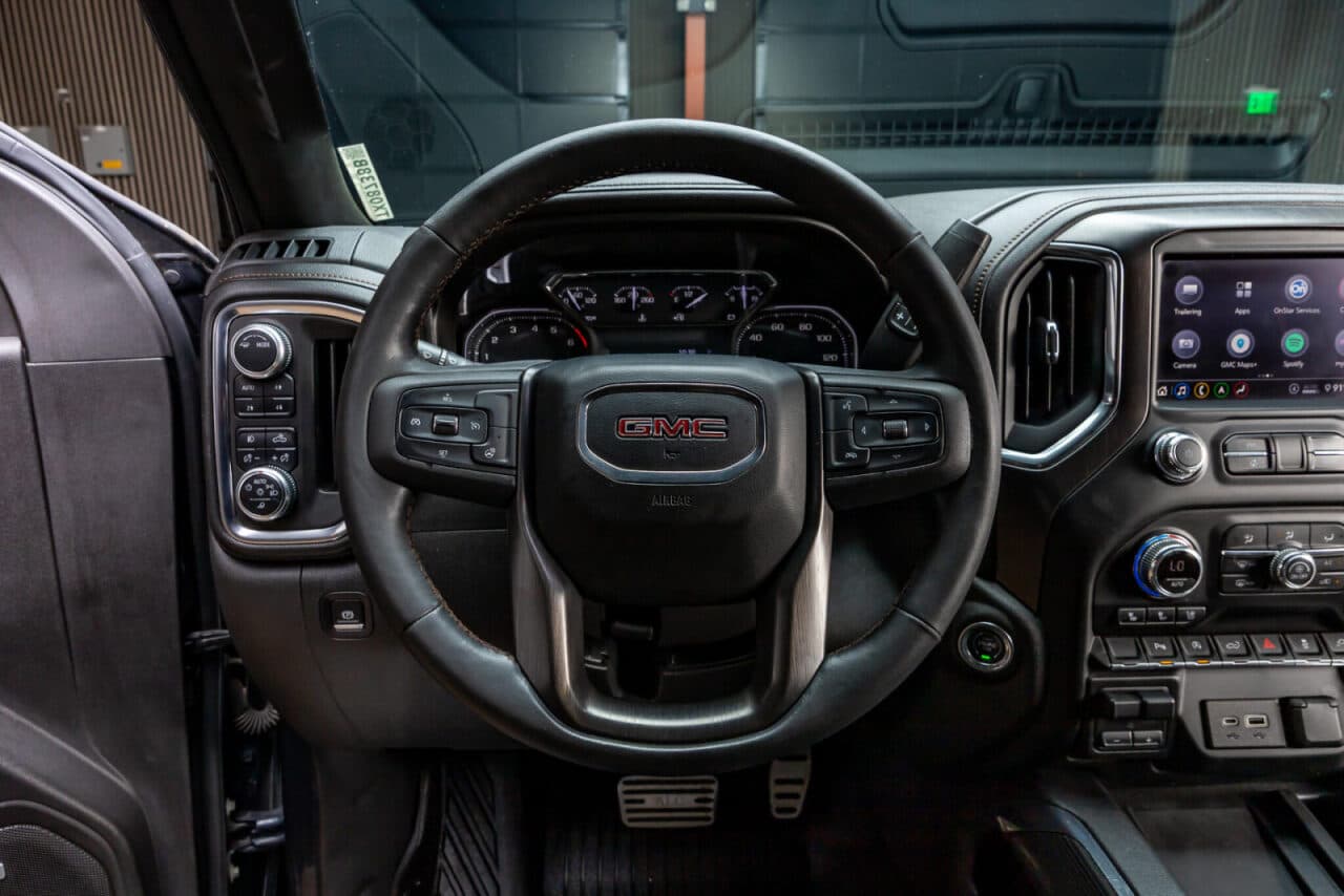 2020 GMC Sierra 1500 AT4 — photo 17 of 38