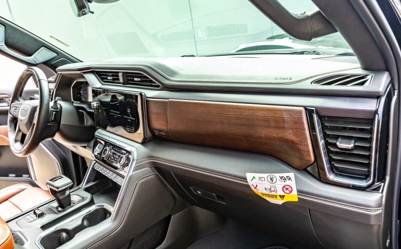 2026 GMC Sierra 1500 Denali Ultimate — photo 16 of 40