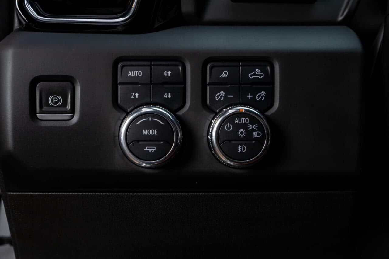 2024 GMC Sierra 1500 Denali Ultimate — photo 20 of 40