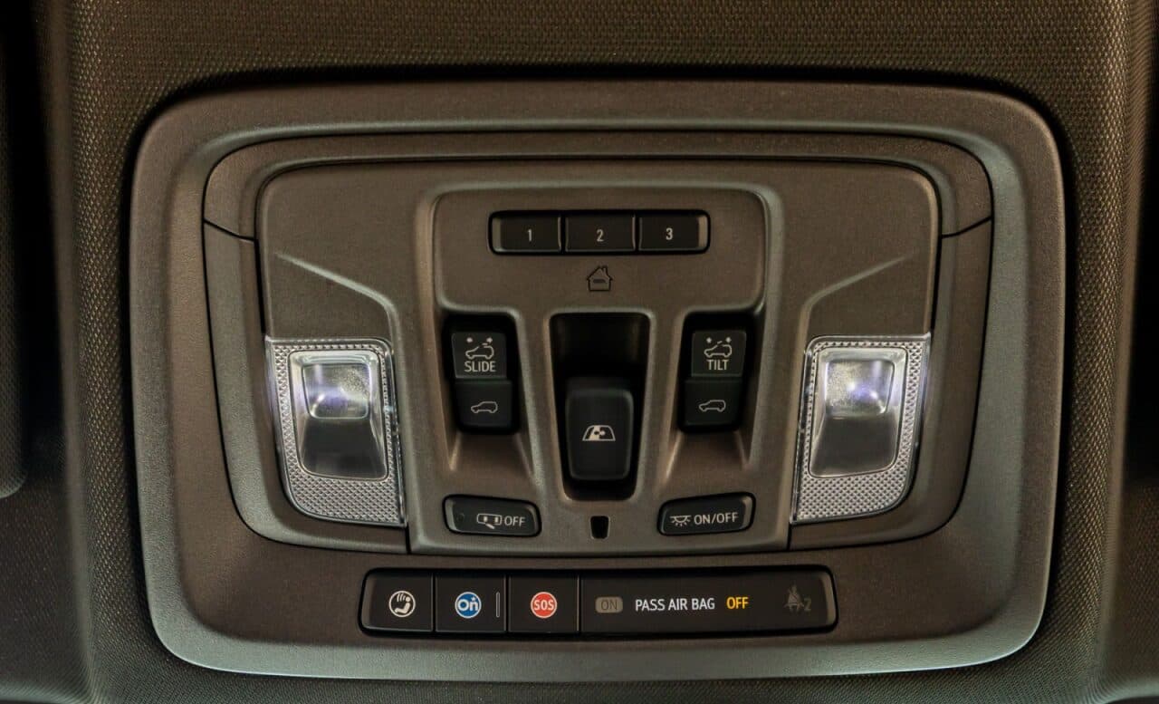 2025 GMC Sierra 1500 Denali — photo 27 of 40