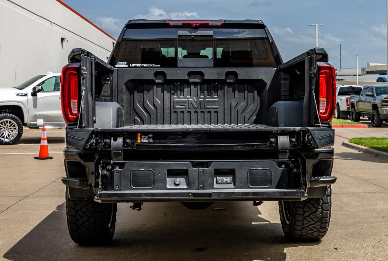2025 GMC Sierra 1500 Denali Ultimate — photo 7 of 40