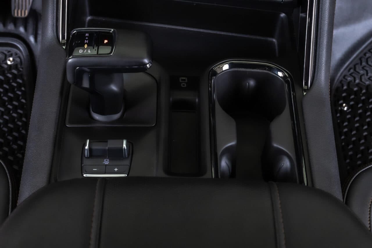 2024 GMC Sierra 1500 AT4 — photo 26 of 40